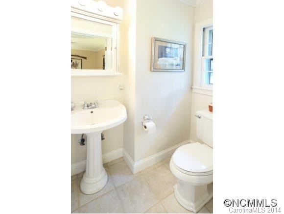 113 Laurelhurst - Photo 10