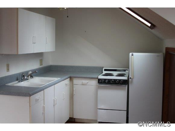 240 East Ridge - Photo 16