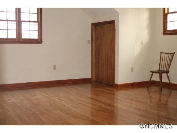 240 East Ridge - Photo 17