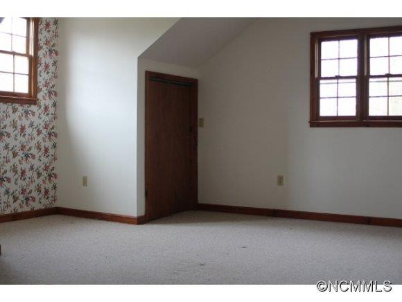 240 East Ridge - Photo 18
