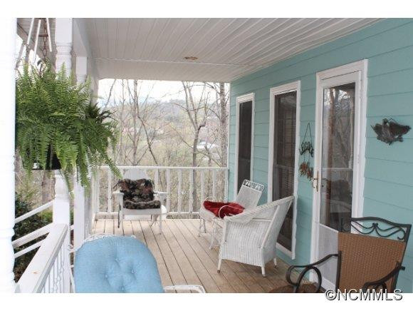240 East Ridge - Photo 4