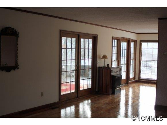 240 East Ridge - Photo 6