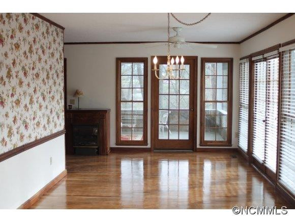 240 East Ridge - Photo 8