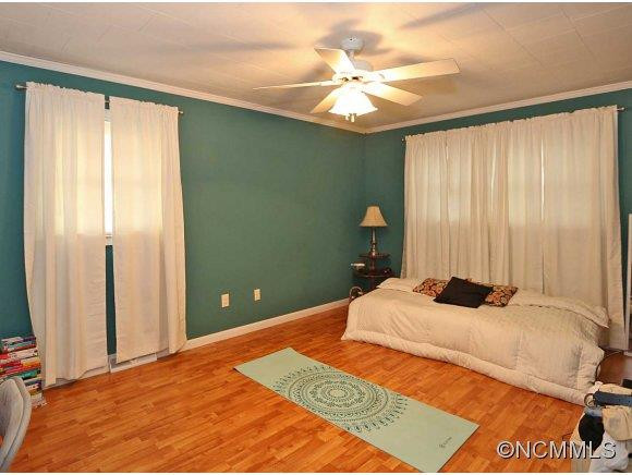 54 Quinlan Drive - Photo 8