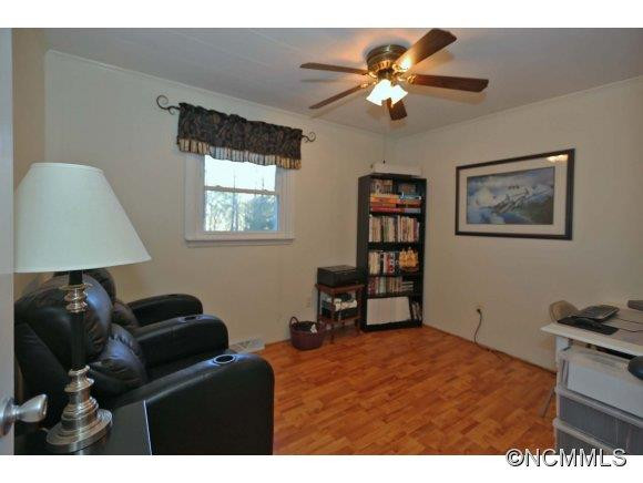 54 Quinlan Drive - Photo 9