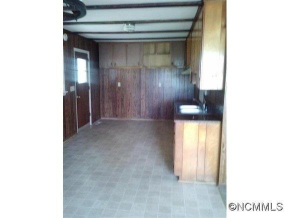 106 Edwards Street - Photo 2
