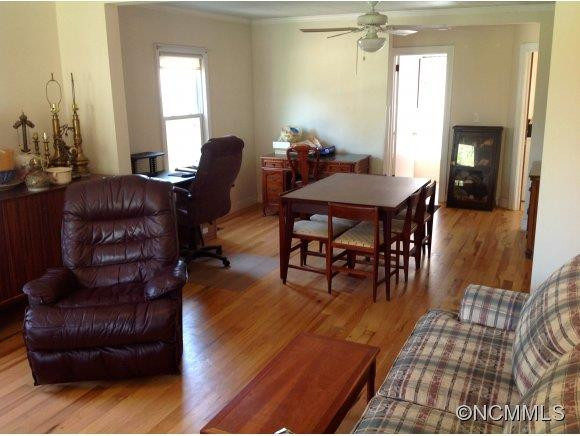 433 Stroud Street - Photo 2