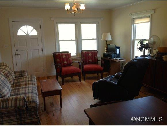 433 Stroud Street - Photo 3