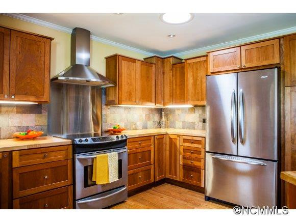 143 White Pine Drive - Photo 3