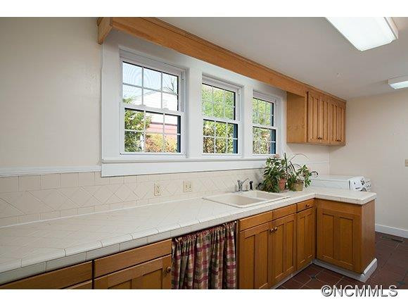 361 Maple Street - Photo 11