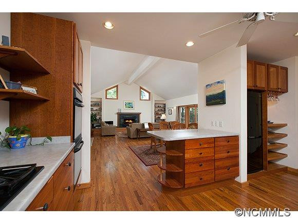 361 Maple Street - Photo 5