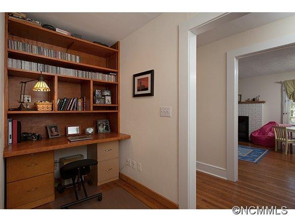 361 Maple Street - Photo 10