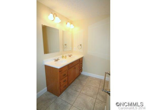 88 W. Sweetbriar Lane - Photo 9