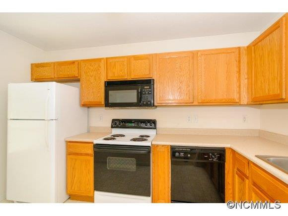 610 Carrington Place - Photo 2