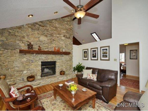 27 GLEN COVE DRIVE - Photo 3