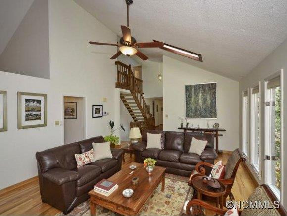 27 GLEN COVE DRIVE - Photo 4