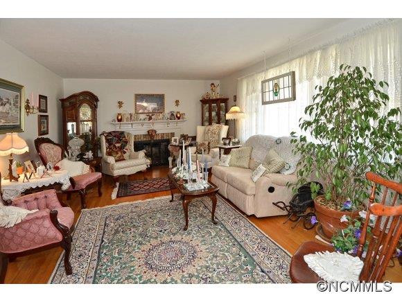 104 Alpine Way - Photo 2