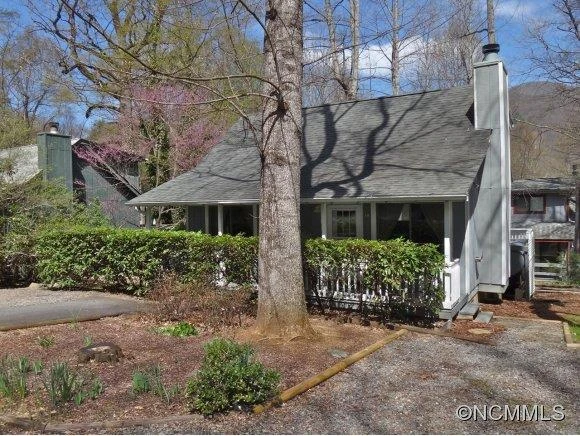 18 Gail Dr