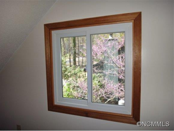 18 Gail Dr - Photo 11