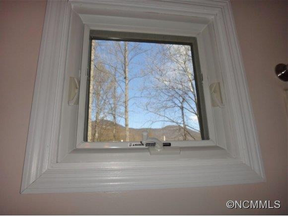 18 Gail Dr - Photo 12