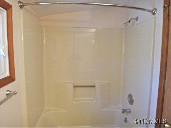 18 Gail Dr - Photo 15