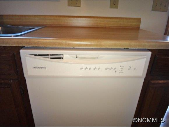 18 Gail Dr - Photo 19