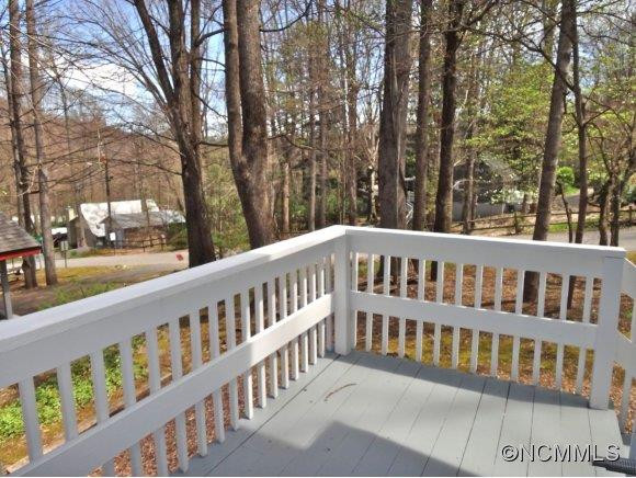 18 Gail Dr - Photo 23