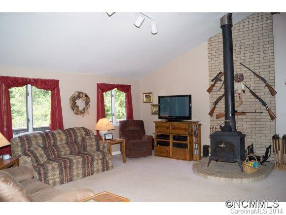 50 SKY LAKE DRIVE - Photo 2