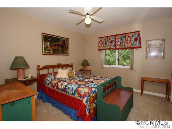 50 SKY LAKE DRIVE - Photo 12