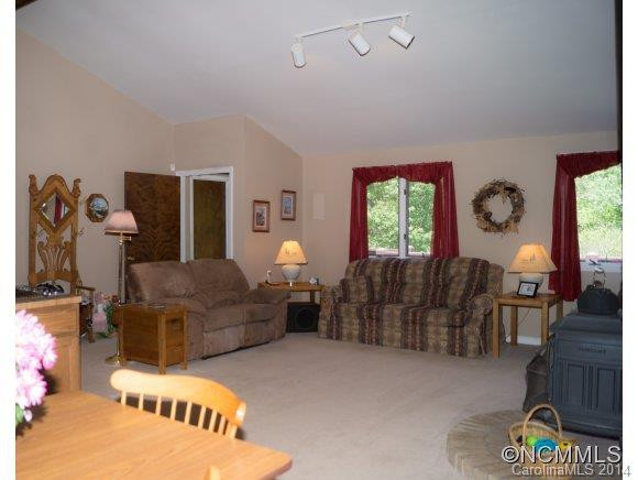 50 SKY LAKE DRIVE - Photo 5