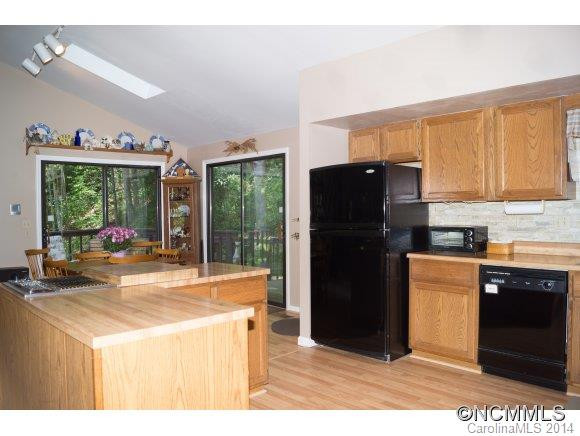 50 SKY LAKE DRIVE - Photo 8