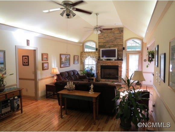 1883 Glen Cannon Drive - Photo 4