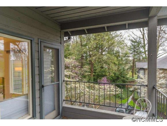 400 Charlotte St. #502 - Photo 18