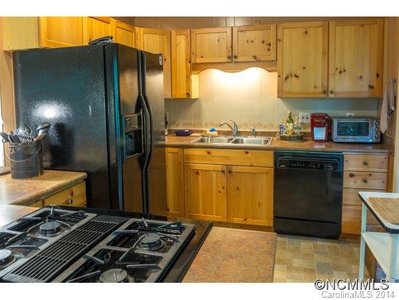 212 Sunset Drive - Photo 5