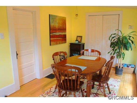 27 Barnard Avenue - Photo 16