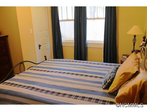 27 Barnard Avenue - Photo 10