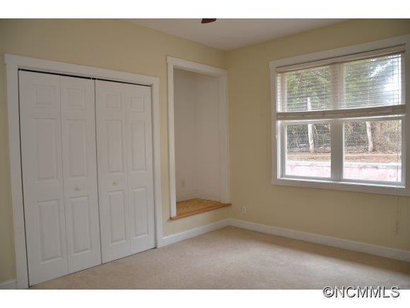 8 Ridgeway - Photo 13