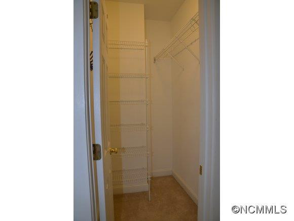8 Ridgeway - Photo 15
