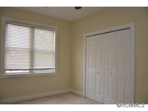 8 Ridgeway - Photo 16