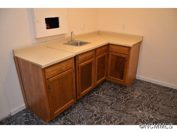8 Ridgeway - Photo 19