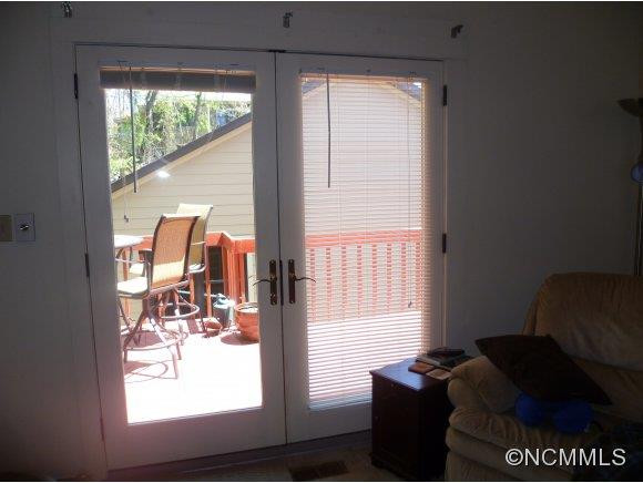 95 Fenner Ave. - Photo 13