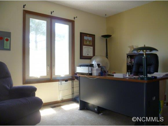 95 Fenner Ave. - Photo 20