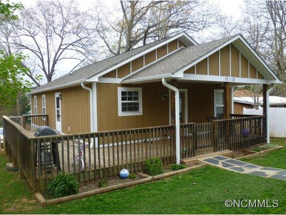 17 Maple Lane