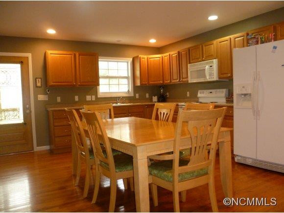 17 Maple Lane - Photo 8