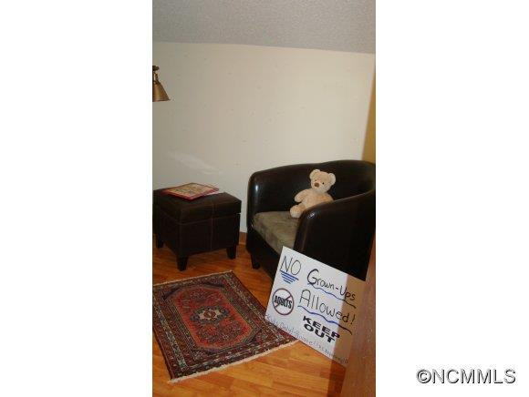 138 Churchill Downs Drive - Photo 12
