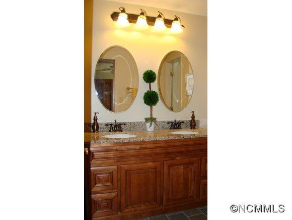 138 Churchill Downs Drive - Photo 10