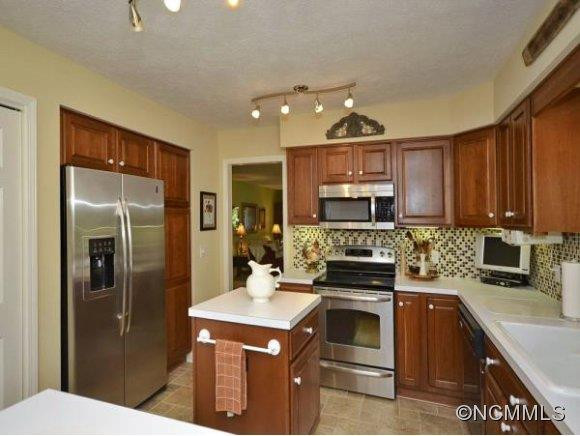 401 WILD OAK LANE - Photo 6