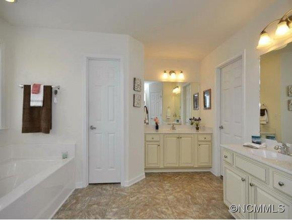 286 NEW RIVER DRIVE - Photo 13