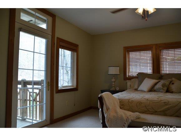 300  Creekside Way  B-102 - Photo 3