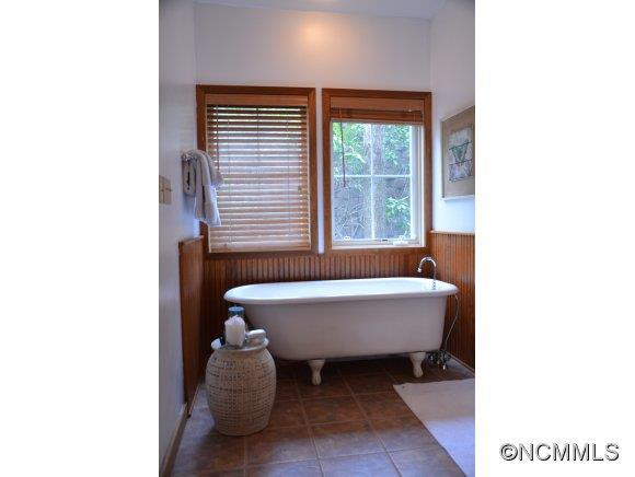 300  Creekside Way  B-102 - Photo 4